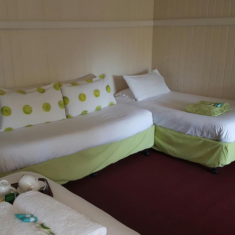 Joes Waterhole Hotel 이문디 외부 사진